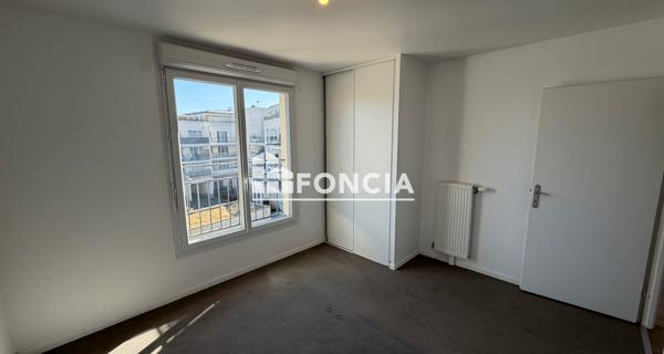 Location Appartement 2 pièces 46.56 m² - Corbeil-essonnes 91100
