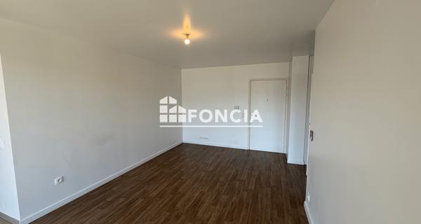 Location Appartement 2 pièces 46.56 m² - Corbeil-essonnes 91100