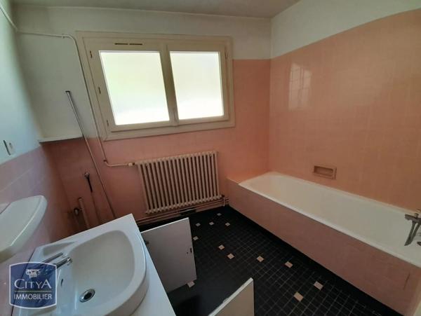 Appartement à louer 4 pièces 71.09m²