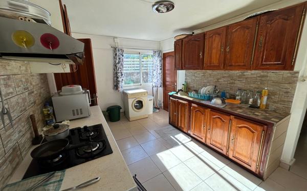 Maison à vendre    10 pièces •  Le Tampon