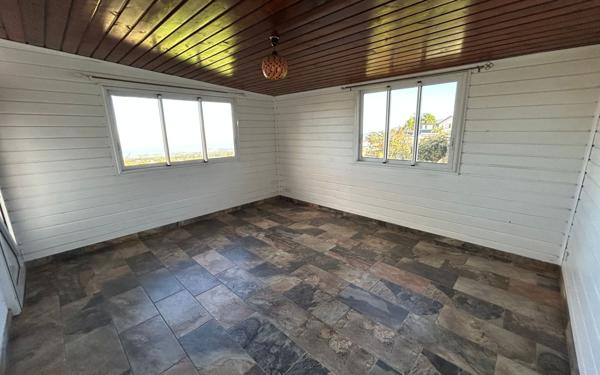 Maison à vendre    10 pièces •  Le Tampon