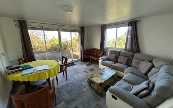 Maison à vendre    10 pièces •  Le Tampon