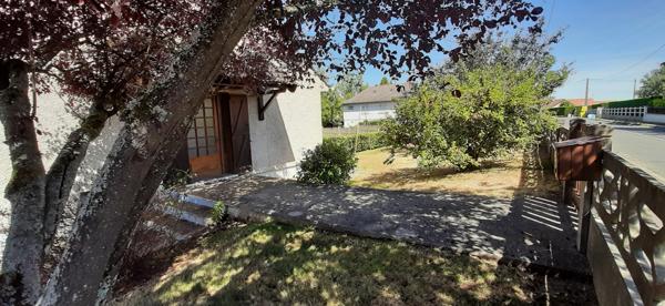 RARE MAISON DE PLAIN PIED DANS UN JOLI QUARTIER RÉSIDENTIEL PAISIBLE