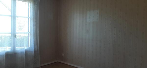 RARE MAISON DE PLAIN PIED DANS UN JOLI QUARTIER RÉSIDENTIEL PAISIBLE