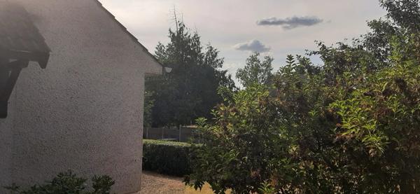 RARE MAISON DE PLAIN PIED DANS UN JOLI QUARTIER RÉSIDENTIEL PAISIBLE