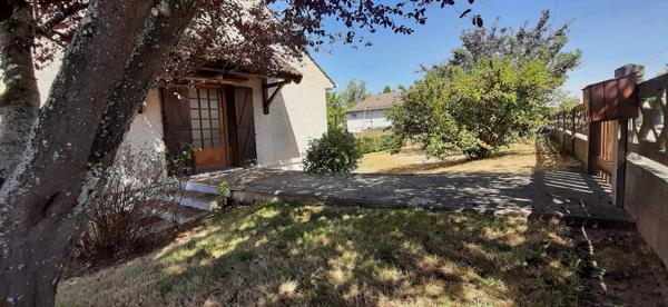 RARE MAISON DE PLAIN PIED DANS UN JOLI QUARTIER RÉSIDENTIEL PAISIBLE