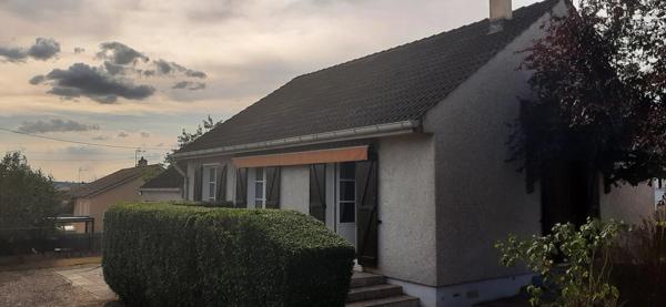 RARE MAISON DE PLAIN PIED DANS UN JOLI QUARTIER RÉSIDENTIEL PAISIBLE
