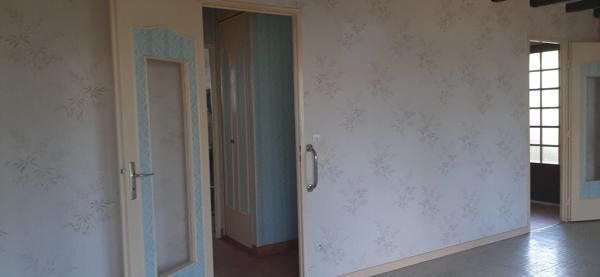 RARE MAISON DE PLAIN PIED DANS UN JOLI QUARTIER RÉSIDENTIEL PAISIBLE