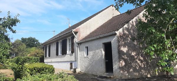 RARE MAISON DE PLAIN PIED DANS UN JOLI QUARTIER RÉSIDENTIEL PAISIBLE
