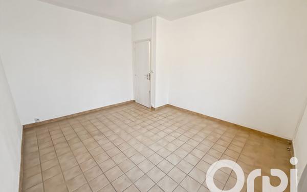 Appartement à louer    3 pièces • 59,91 m2 Bourg-Saint-Andéol
