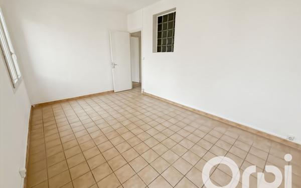 Appartement à louer    3 pièces • 59,91 m2 Bourg-Saint-Andéol