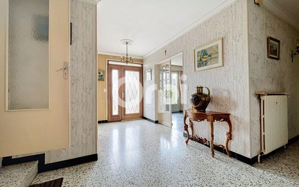 Maison à vendre    7 pièces • 221 m2 Vineuil-Saint-Firmin