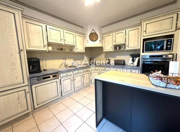 Maison à Vire Normandie, 14500 - 6 pièces 110m²