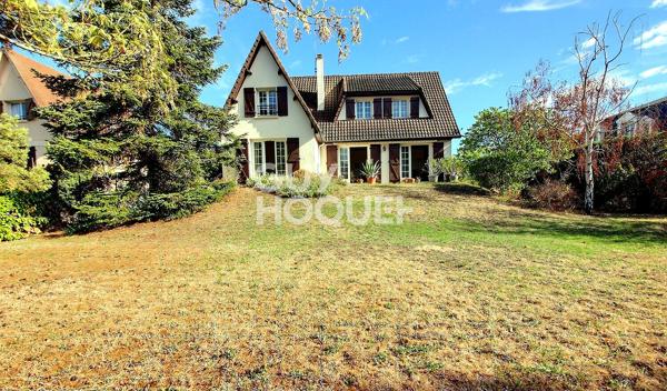 Croissy-sur-Seine, Maison de famille au calme, jardin plein sud sans vis-à-vis (800 m²)