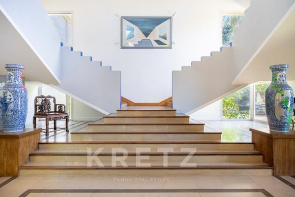 Propriété d’Exception en Bord de Seine