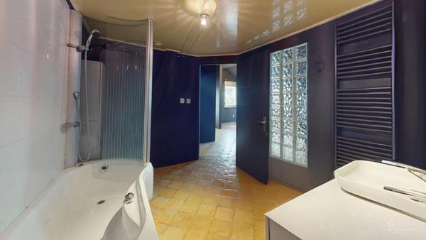 Mulhouse centre-ville – Appartement T3 atypique avec grande terrasse de 22m2 et cave