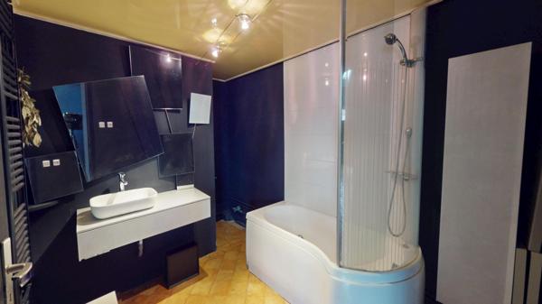 Mulhouse centre-ville – Appartement T3 atypique avec grande terrasse de 22m2 et cave