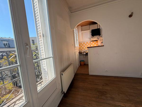 Appartement 2 pièces dernier étage