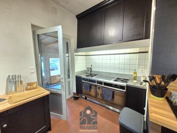 Maison 9 pièce(s) 5 chambre(s) 240 m²