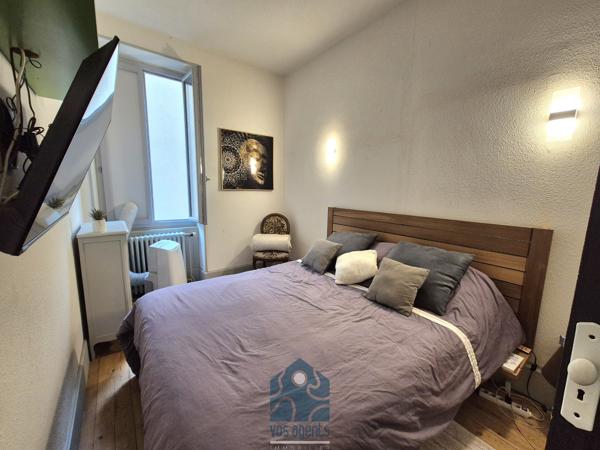 Maison 9 pièce(s) 5 chambre(s) 240 m²