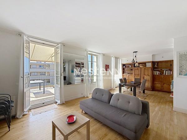 Golfe-Juan Duplex 4 pièces de charme avec vue mer, terrasse et faibles charges