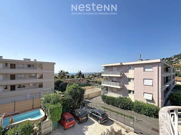 Golfe-Juan Duplex 4 pièces de charme avec vue mer, terrasse et faibles charges