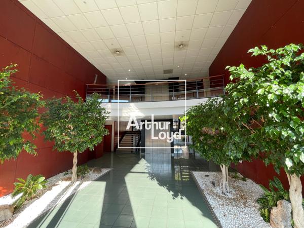 Bureaux à louer à Montpellier esprit campus avec grand parking disponible