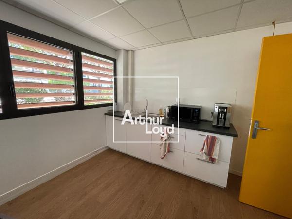 Bureaux à louer à Montpellier esprit campus avec grand parking disponible