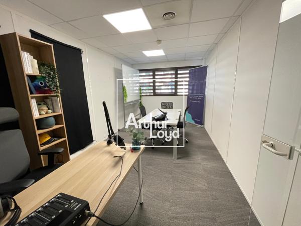 Bureaux à louer à Montpellier esprit campus avec grand parking disponible