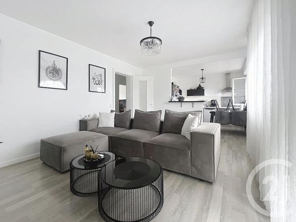 Appartement F3 à vendre  3 pièces - 63 m 2   BELFORT  - 90