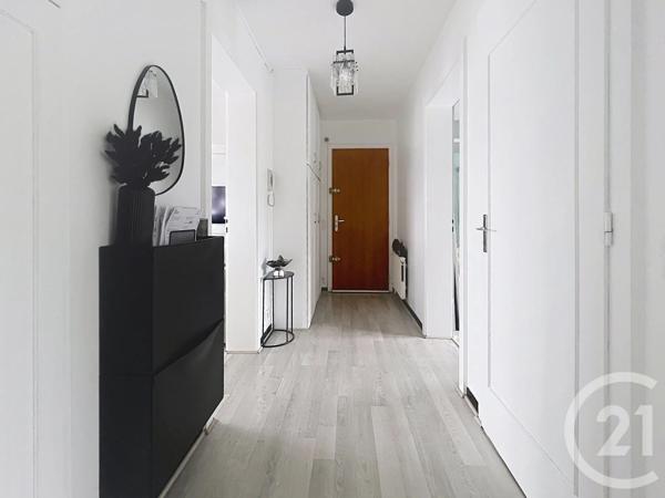 Appartement F3 à vendre  3 pièces - 63 m 2   BELFORT  - 90