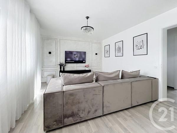 Appartement F3 à vendre  3 pièces - 63 m 2   BELFORT  - 90