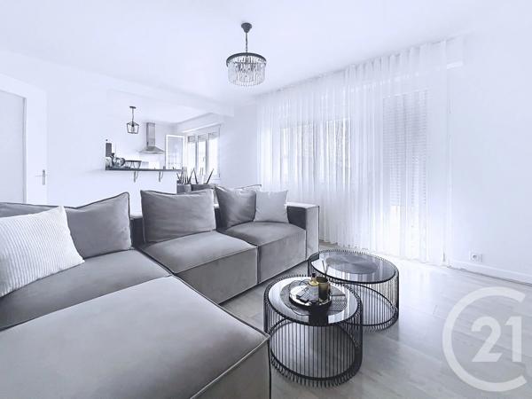 Appartement F3 à vendre  3 pièces - 63 m 2   BELFORT  - 90