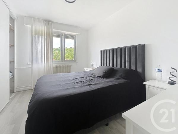 Appartement F3 à vendre  3 pièces - 63 m 2   BELFORT  - 90