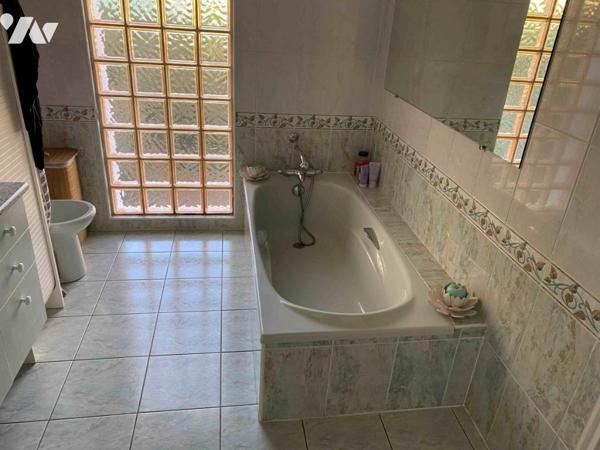 Flers: maison  155 m², 3 chambres, sous sol, terrain 2 216 m² 