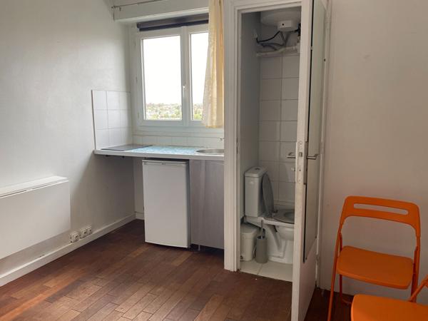 Studio de 9,5m2 dernier étage