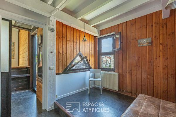 Maison d’architecte à ossature bois avec extérieur et garage