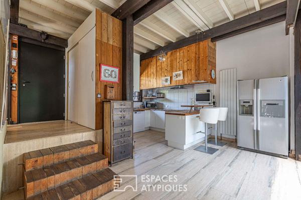 Maison d’architecte à ossature bois avec extérieur et garage
