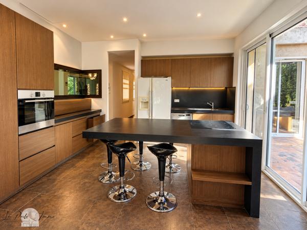 EXCEPTIONNEL MAS DE CARACTÈRE – ANCIEN CHAI – 425 M² HABITABLES – 1 257 M² DE TERRAIN – AUX PORTES DE PERPIGNA