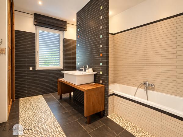 EXCEPTIONNEL MAS DE CARACTÈRE – ANCIEN CHAI – 425 M² HABITABLES – 1 257 M² DE TERRAIN – AUX PORTES DE PERPIGNA