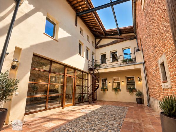 EXCEPTIONNEL MAS DE CARACTÈRE – ANCIEN CHAI – 425 M² HABITABLES – 1 257 M² DE TERRAIN – AUX PORTES DE PERPIGNA