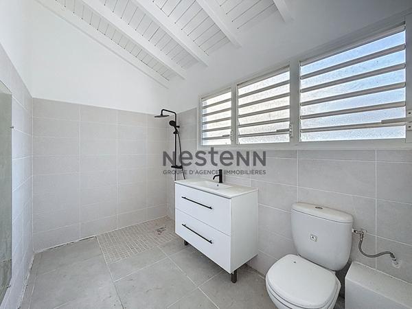 A VENDRE VILLA F4 DE 144 M² AVEC PISCINE A PROVIDENCE AUX ABYMES