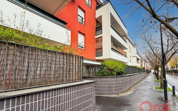 Appartement à vendre    3 pièces • 61,04 m2 Saint-Denis