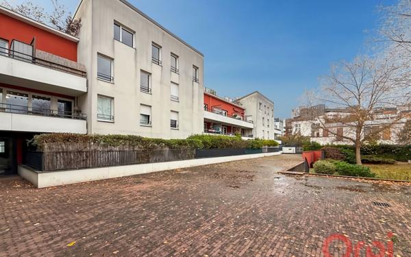 Appartement à vendre    3 pièces • 61,04 m2 Saint-Denis