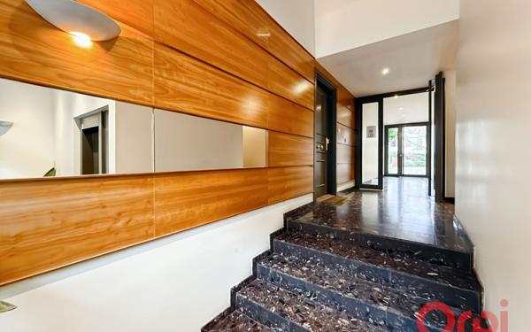 Appartement à vendre    3 pièces • 61,04 m2 Saint-Denis