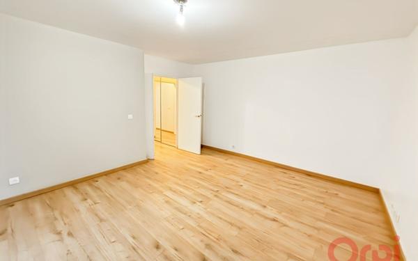Appartement à vendre    3 pièces • 61,04 m2 Saint-Denis
