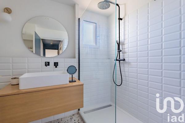 Appartement 3 pièces de 89 m² à Villeneuve-Loubet (06270)