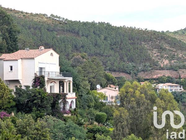 Appartement à vendre 4 pièces 114 m² Théoule-sur-Mer