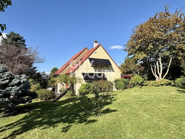 Maison individuelle Guerville 125 m² Terrain 1167 m² Sous-sol total avec garage