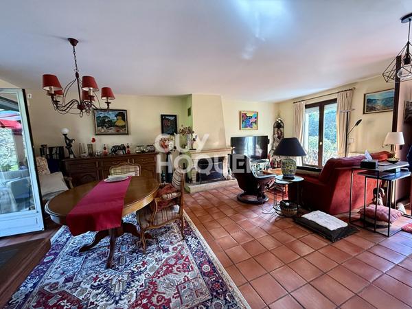 Maison individuelle Guerville 125 m² Terrain 1167 m² Sous-sol total avec garage